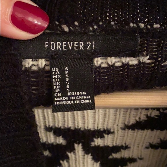 Forever 21 Aztec print shrug small - Picture 3 of 5